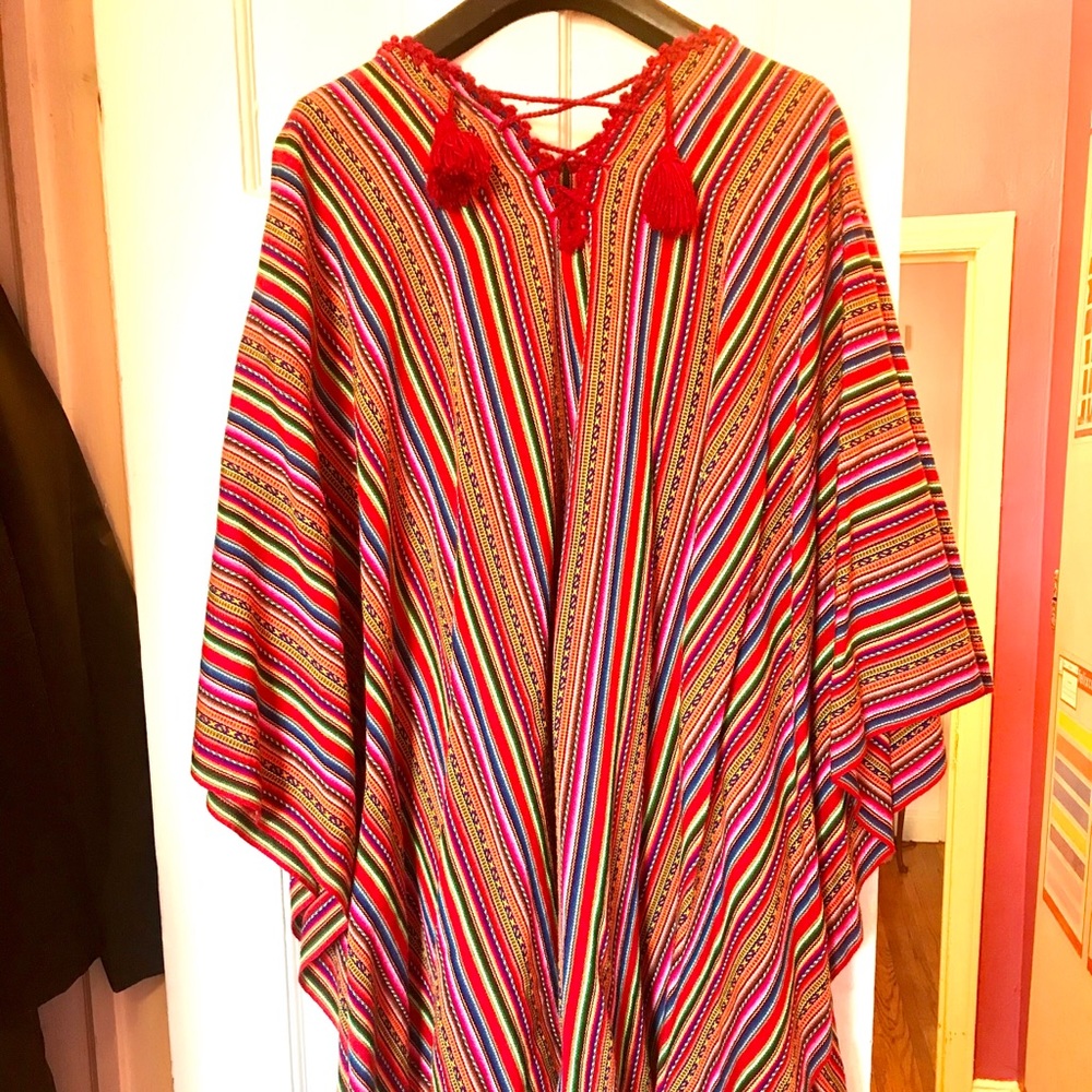 Handmade Peruvian Poncho Perfect Condition